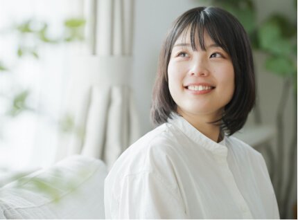 笑顔の女性